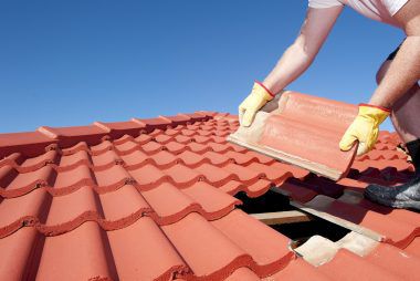 Équipe Koch Toiture sur un chantier de couverture à Lyon